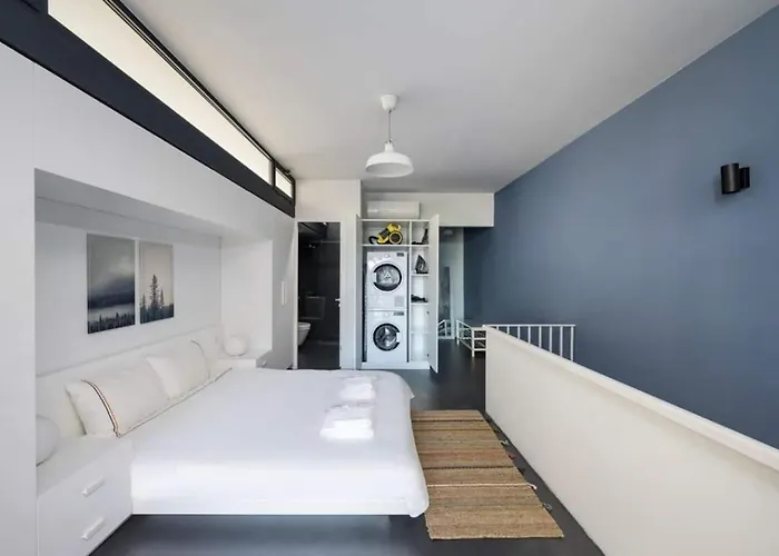 Apartment Brand New Modern Loft Smart Design! #144